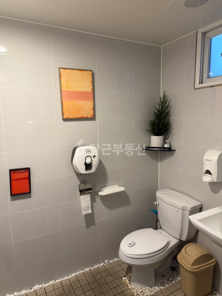 대봉동 상가임대 1층 26평 유럽풍 인테리어 완비된 카페 자리 10 image 5