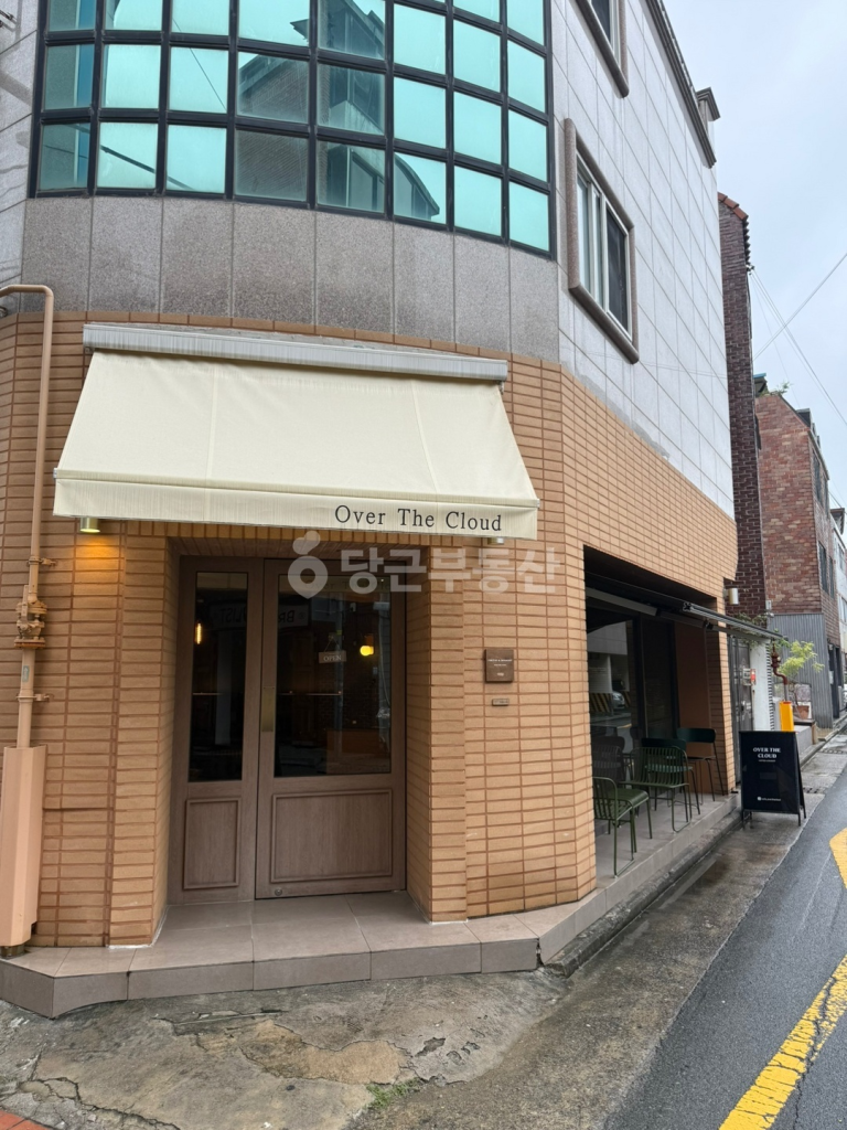 대봉동 상가임대 1층 26평 유럽풍 인테리어 완비된 카페 자리 6 image